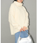 ケーブル編みハイネックニット