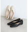 ・minia センターシーム金具付パンプス