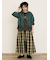 ランダム刺繍入りブラウス