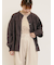 ハンドステッチ風花柄シャーリングブラウス