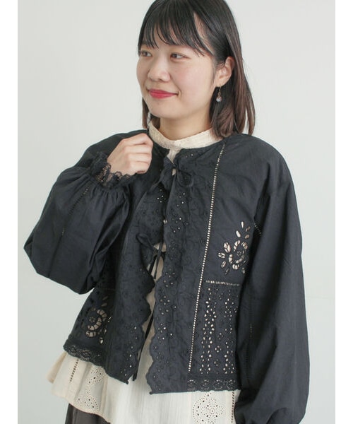 美品✨ハグオーワー カットワークレースパッチワークシャツ ブラック 黒 レースパッチワークブラウス｜サマンサモスモスの通販｜&mall（アンド
