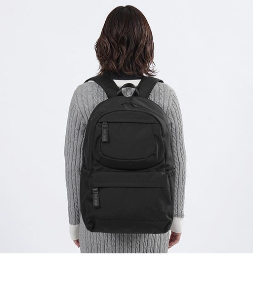 真里菜　オールブラックシンプルロゴ リュックL オールブラックシンプルロゴ リュックL｜マリークヮントの通販