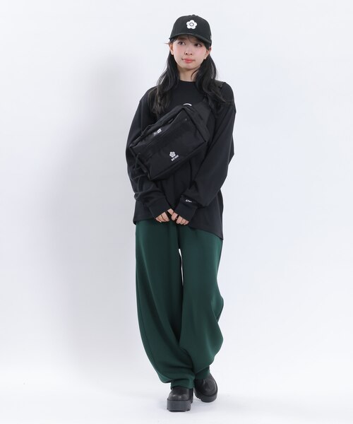 NEW ERA×MARY QUANT スクエア ボディバッグ｜マリークヮントの通販
