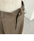 サイドカットアウトスラックス