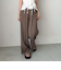 サイドカットアウトスラックス