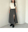 スリットプリーツスカート×ショートパンツ