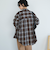 チェックシャツ
