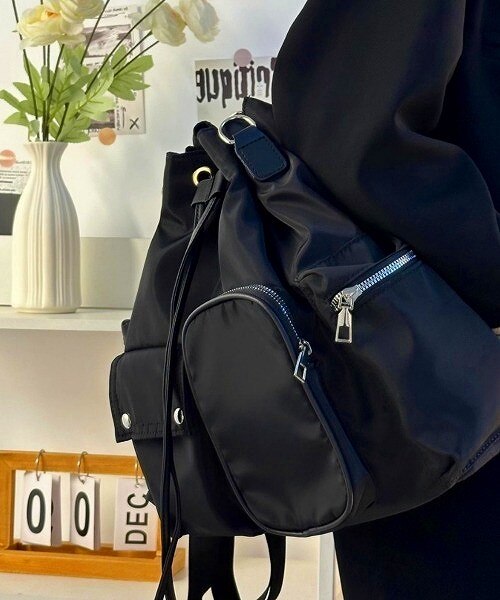 マルチポケット 巾着 ショルダーバッグ 韓国ファッション 3way マルチポケット 巾着 ショルダーバッグ 韓国ファッション 3way