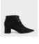 テクスチャードポインテッドトゥ レースアップヒールアンクルブーツ / Textured Pointed Toe Lace-Up Heeled Ankle Boots