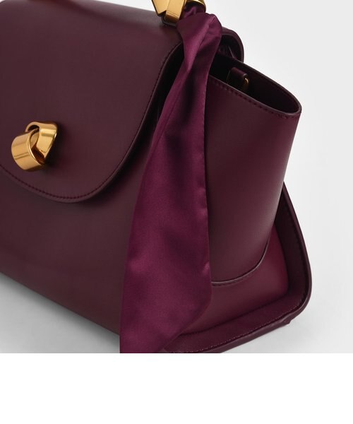 美品✨CHARLES & KEITH サテンプリーツドスカーフ トラペーズバッグ サテンプリーツドスカーフ トラペーズバッグ / Satin Pleated