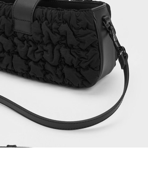 ルーシュドナイロン チェーンハンドルバッグ ｜チャールズ＆キースの