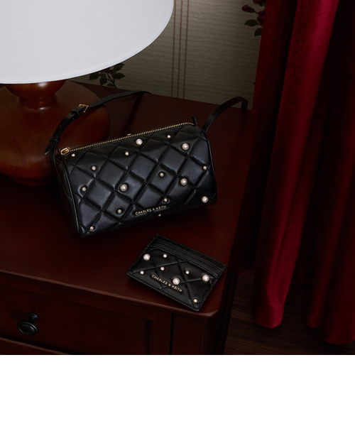 Janie ジェイニー パールエンベリッシュドキルトショルダーバッグ