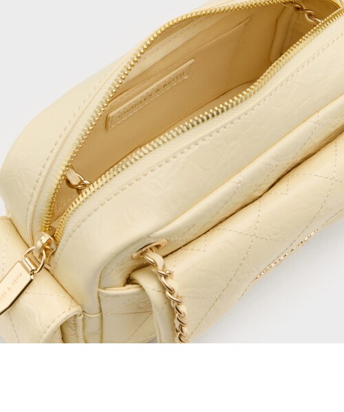 Duo ドゥオ キルトクロスボディーバッグ｜チャールズ＆キースの通販