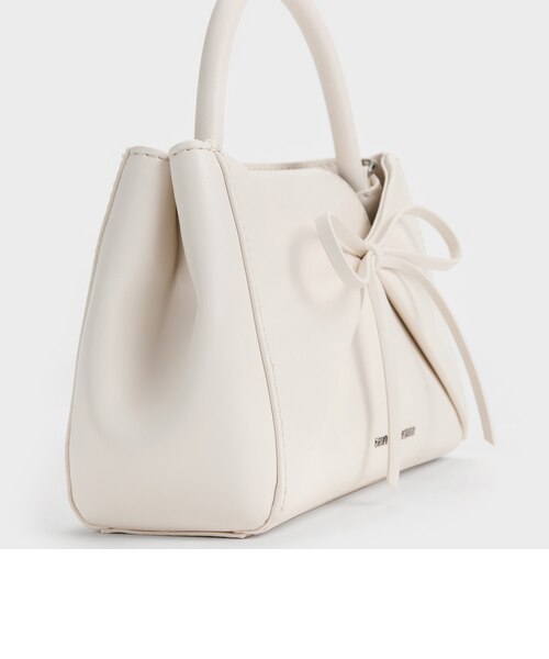 【新品未使用】 ヘーゼル ボウパネル トップハンドルバッグ クリーム Hazel ヘーゼル ボウパネル トップハンドルバッグ｜チャールズ＆キース