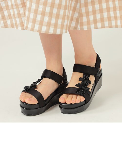 フローラルサンダル｜トゥービーシックの通販｜&mall（アンド