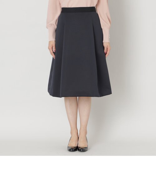 タグ付き新品　TO BE CHIC マットグログランスカートサ　黒44 マットグログランタック スカート｜トゥービーシックの通販