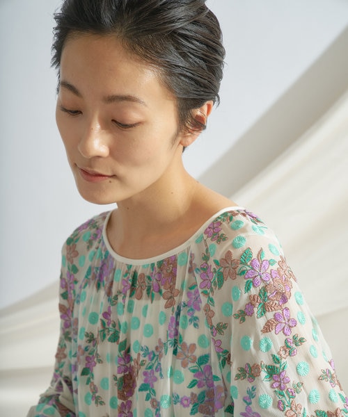 [美品]グレースコンチネンタル　22SS　フラワードット刺繍ワンピ　ペチコート 美品]グレースコンチネンタル 22SS フラワードット刺繍ワンピ