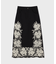 エンブロイダリータイトスカート