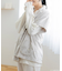 ふんわり軽くて暖かいmemory fleece (メモリーフリース)着れるブランケット！ショートガウン 「メモリーフリース」 ガウン