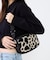 PUFFY CUBE CROSSBODY カウシェルパ