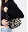 PUFFY CUBE CROSSBODY カウシェルパ