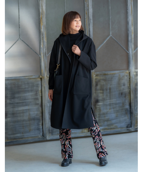 ほぼ新品　定価59400円　モールスキンフーデットコート　サイズ48　黒 ほぼ新品 定価59400円 モールスキンフーデットコート サイズ48 黒