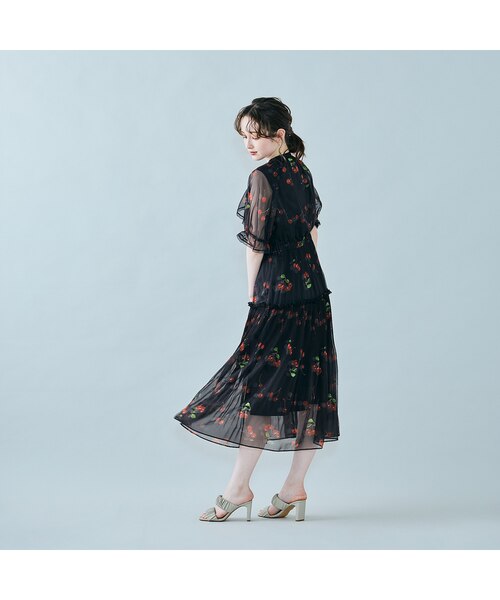 LILIANCARAT バリエーションプリントティアードワンピース チェリー LILLIAN CARAT バリエーションプリントティアードワンピース