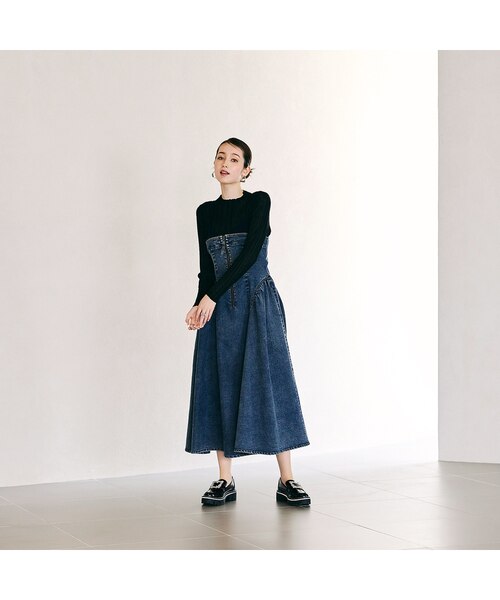 極美品 ローズティアラ 金ボタン ベルト付きデニムワンピース ロングマキシ丈42 極美品 ローズティアラ 金ボタン ベルト付きデニムワンピース