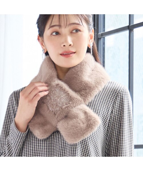 洗える・別注・大きいサイズ】刺繍入りフェイクファーマフラー