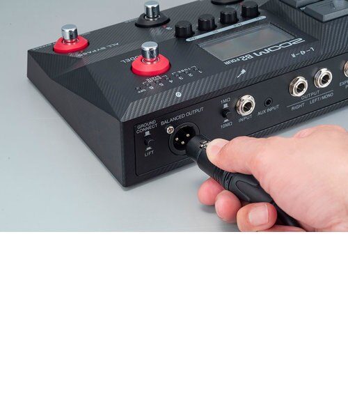 B2 FOUR Effects & Amp Emulator ベース用 アンプシミュレーター