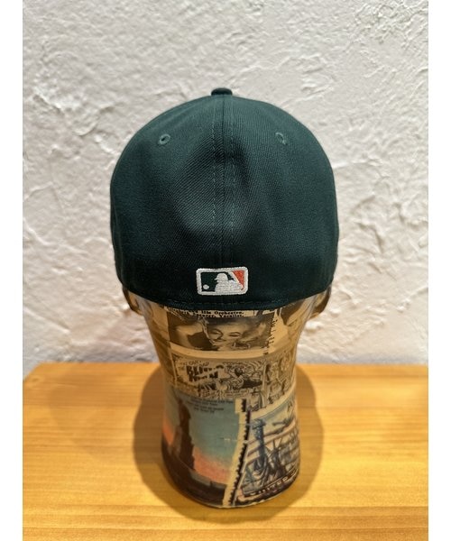 NEW ERA (ﾆｭｰｴﾗ) - Low Profile 59FIFTY GREY UNDER VISOR NYM