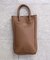 YOUNG & OLSEN/ヤングアンドオルセン　別注 EMBOSSED LEATHER BOTTLE TOTE/ボトルトートバッグ