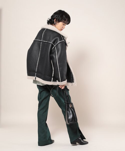 リバーシブルフェイクムートンボアB3(ボアブルゾン、ライダース