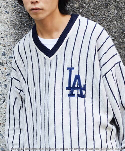 新品　MLB ドジャース　ニット　セーター　ビッグシルエット フロント刺繍 FREAK'S STORE ニット セーター MLBジャカードロゴニット