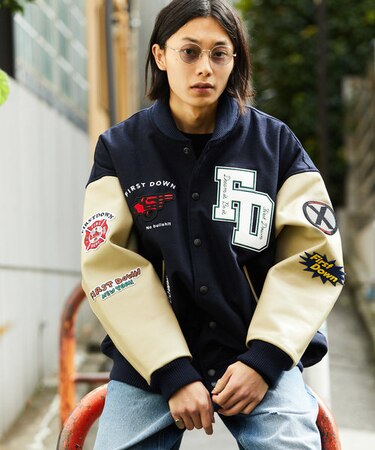 FIRST DOWN×FREAK