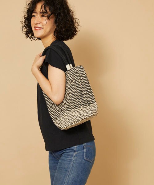 ☆新品☆早い者勝ち❗ギフトにも❕【BAG収納♪△スタッズ△♪】防寒ふぁー❗ Global Gmarket Mobile