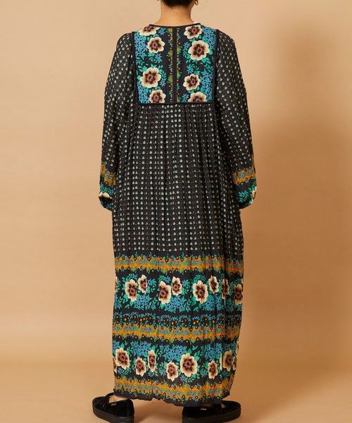 Freada インドヴィンテージフラワーx小紋柄プリントワンピース Freada（フリーダ）の「インドヴィンテージフラワー×小紋柄