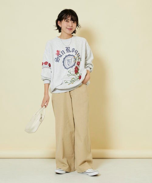 クロスステッチ刺繍 カレッジスウェット｜フリークスストアの通販
