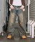 ワイドシルエット カーブ ダメージ加工 デニムパンツ