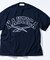 【Exclusive】 ダブルネーム アーチロゴ クルーネックTシャツ ショートスリーブ