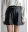 ベルト付きフェイクレザーショートパンツ