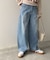 カーブラインバレルレッグデニムパンツ