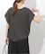 エンボスロゴフレンチスリーブTシャツ