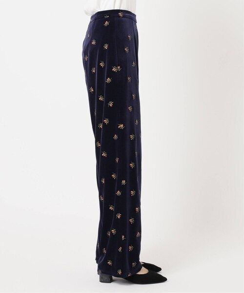 刺繍ベロアフレアパンツ｜アウトドアプロダクツユージュアルシングスの