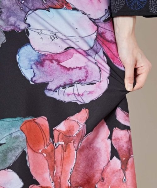 【タグ付き未使用品❗】茶色地にピンクの花が上品な巻きスカート38M カヤ】花滲みならい巻きスカート｜カヤの通販｜&mall（アンド