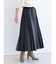 レザーライクタックフレアスカート