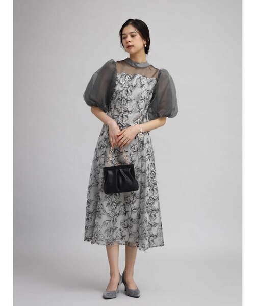 バルーンスリーブフラワー刺繍ドレス｜メドックの通販｜&mall