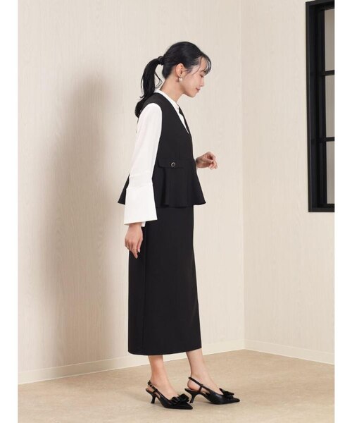 Vネックペプラムワンピース｜メドックの通販｜&mall（アンドモール