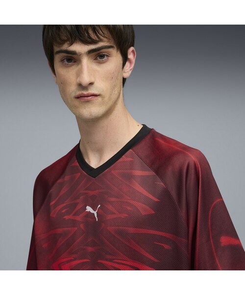 ユニセックス プーマテック-X AOP リラックスド フットボール 半袖 T