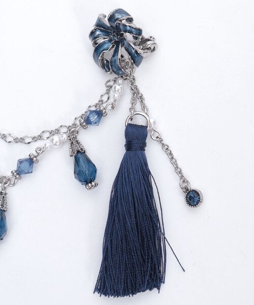 彼岸花イヤリング＆襟クリップ｜アクシーズファムの通販｜&mall